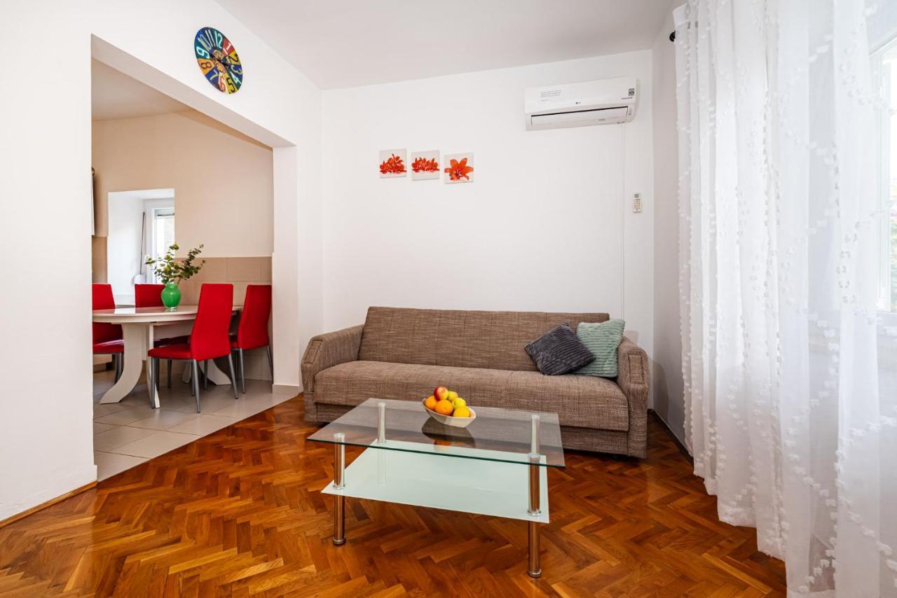 Apartment Eva มาสเลนีซา ภายนอก รูปภาพ