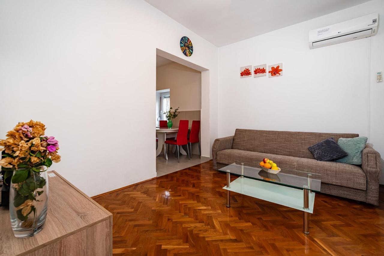 Apartment Eva มาสเลนีซา ภายนอก รูปภาพ