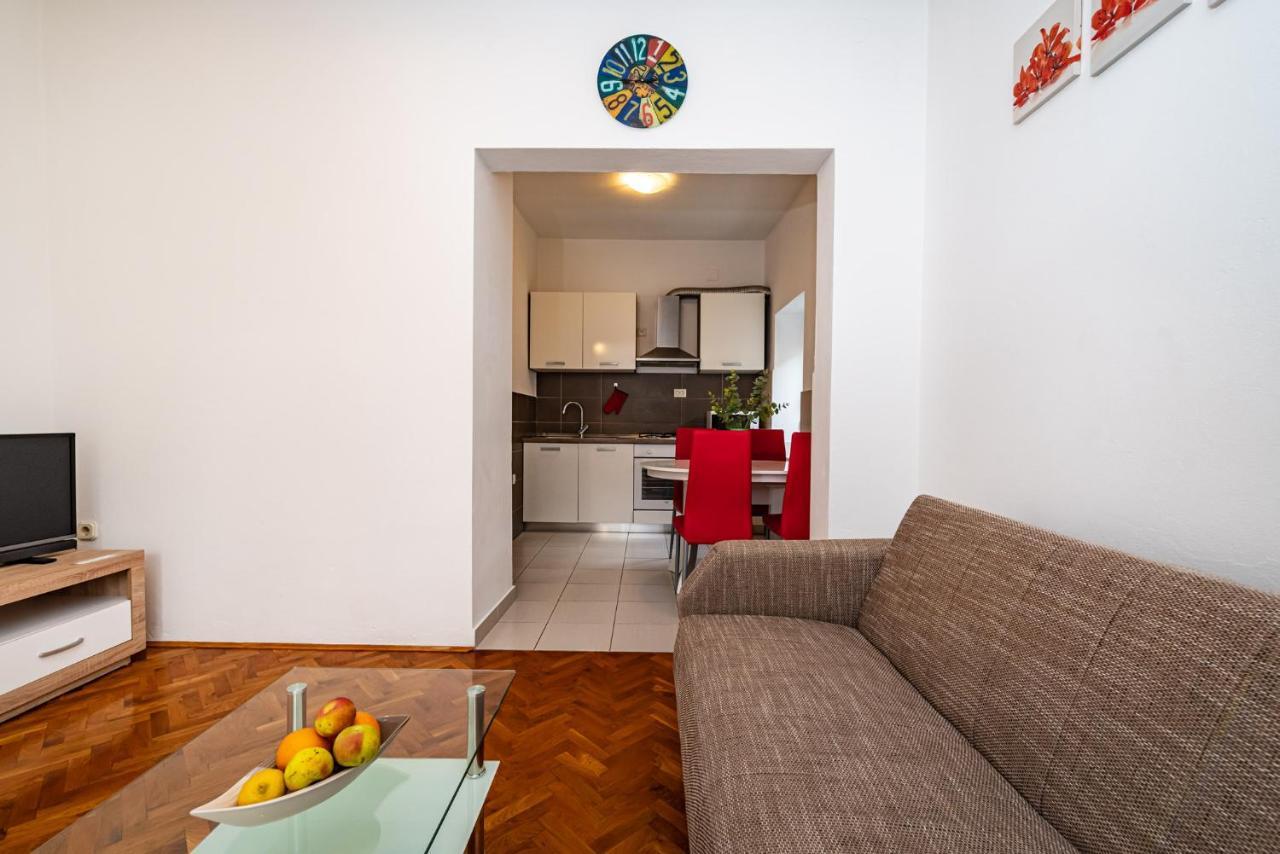 Apartment Eva มาสเลนีซา ภายนอก รูปภาพ